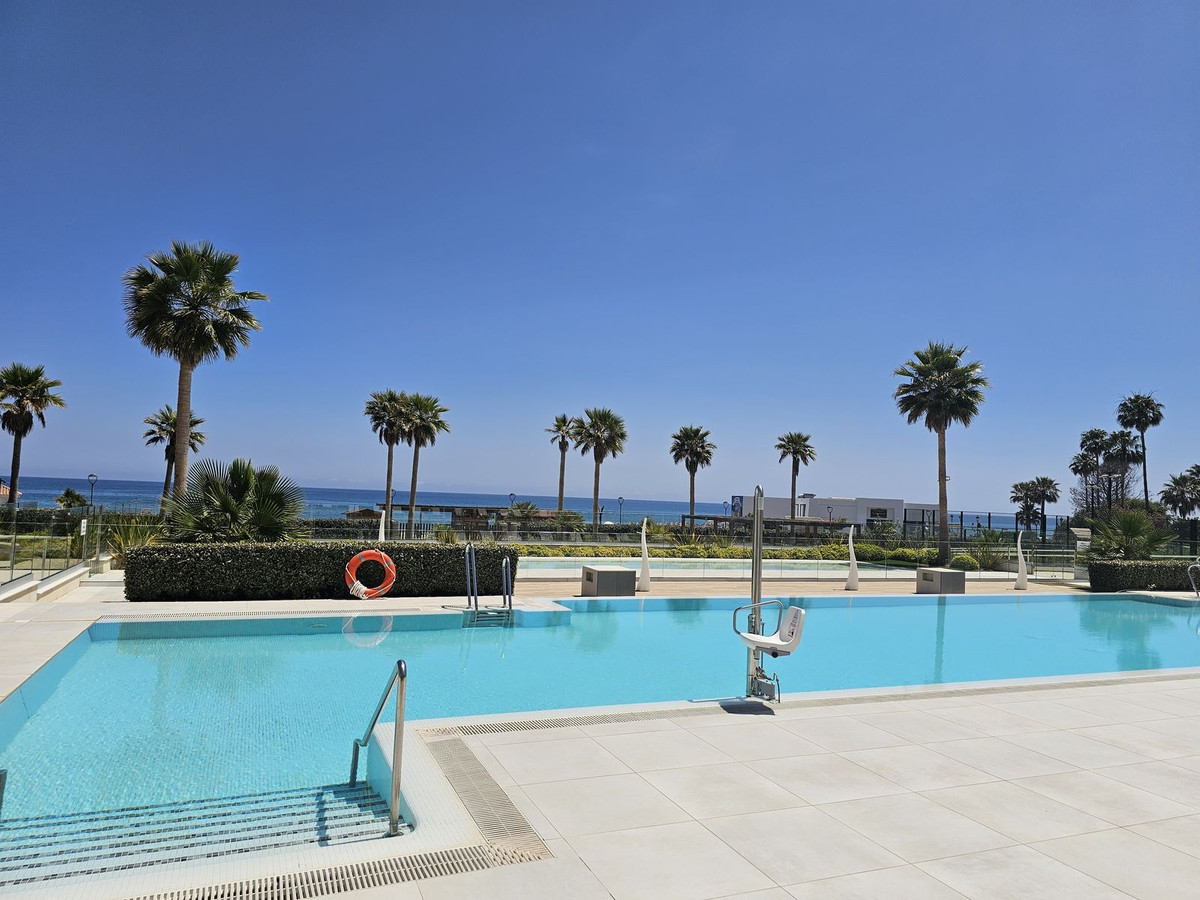 2 Bed Apartment for sale in Estepona Costa Del Sol, Málaga, Spain