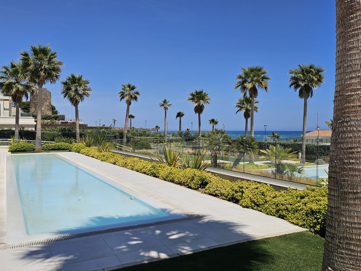 2 Bed Apartment for sale in Estepona Costa Del Sol, Málaga, Spain
