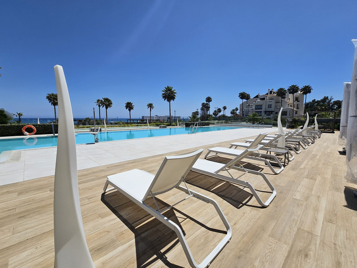 2 Bed Apartment for sale in Estepona Costa Del Sol, Málaga, Spain