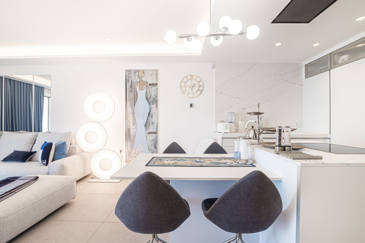 2 Bed Apartment for sale in Estepona Costa Del Sol, Málaga, Spain