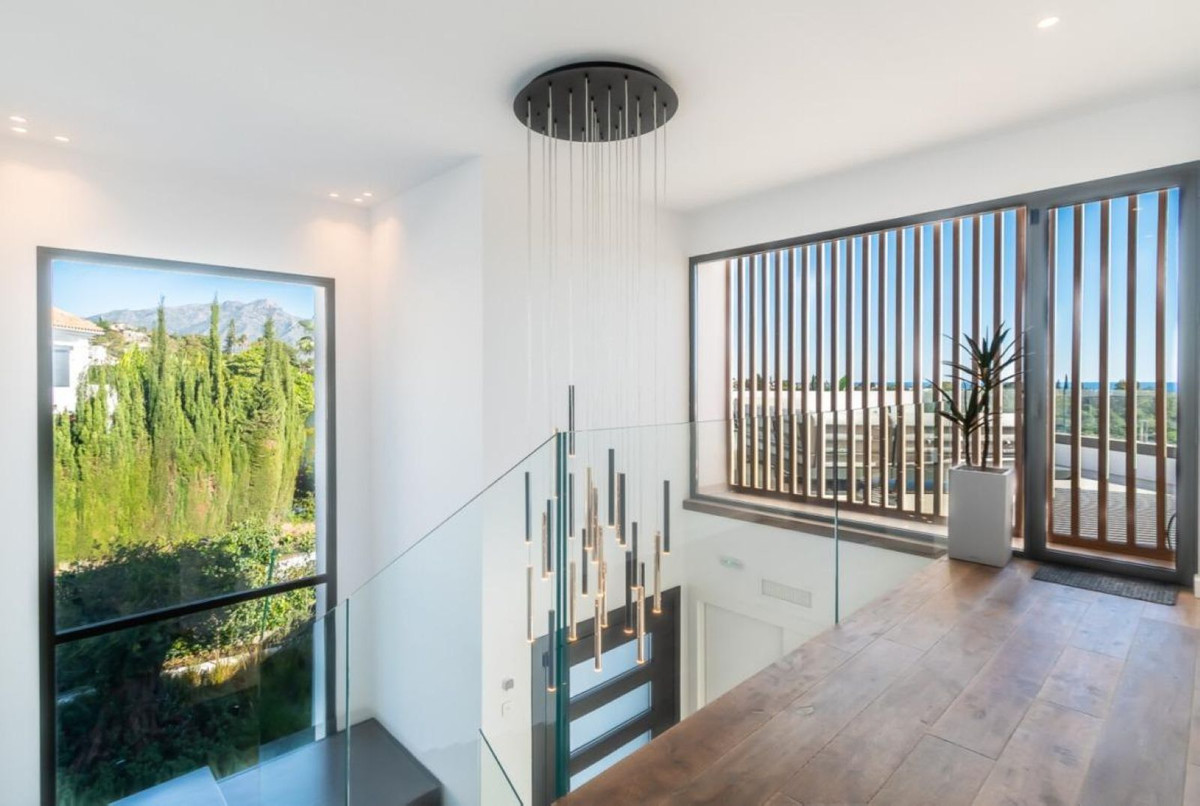 Se vende Villa - Chalet de 4 dormitorios en Costa Del Sol, Málaga, España