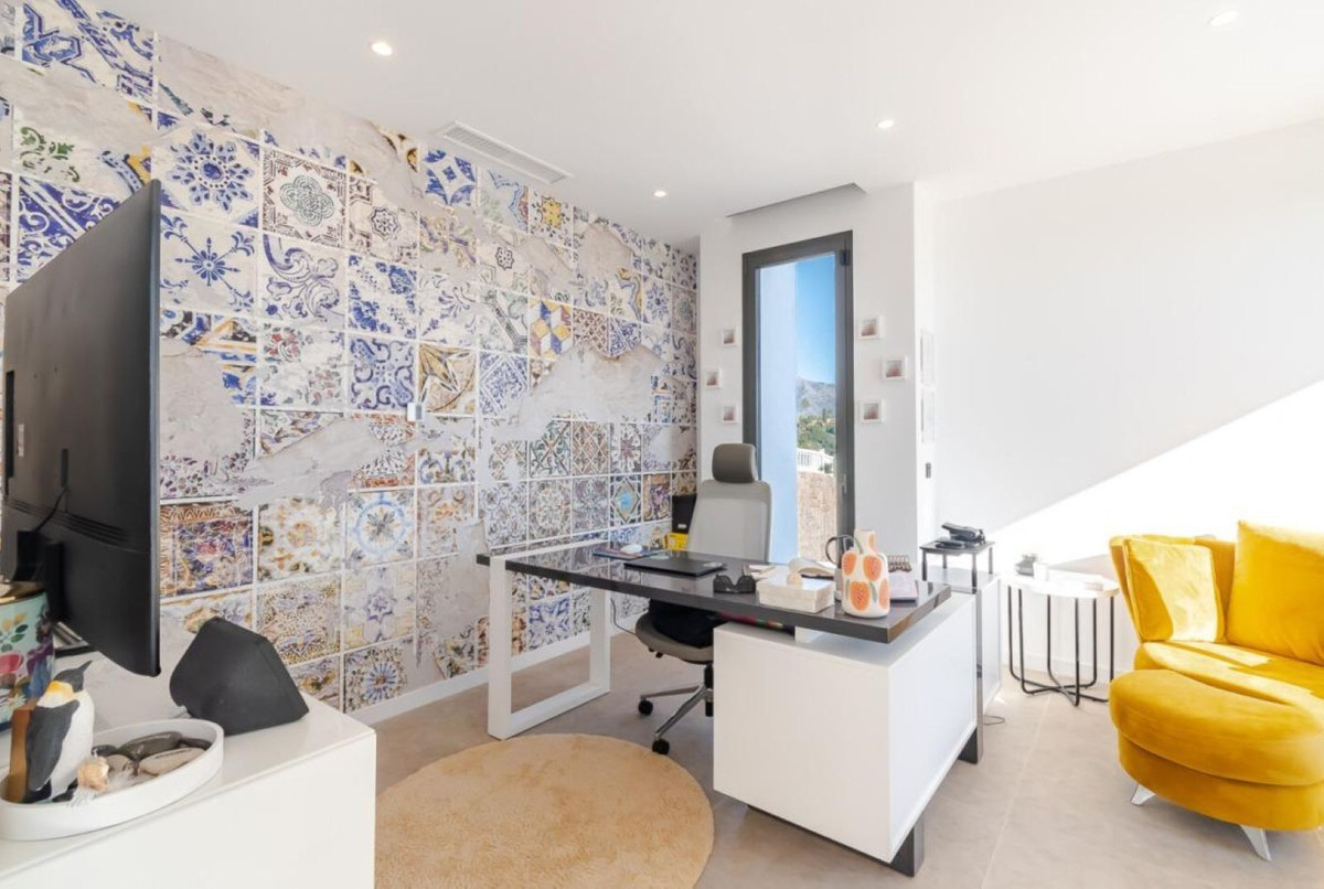 Se vende Villa - Chalet de 4 dormitorios en Costa Del Sol, Málaga, España