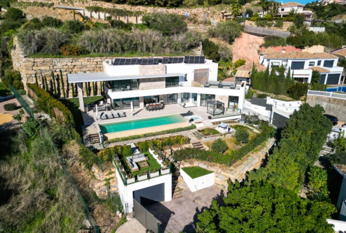 Se vende Villa - Chalet de 4 dormitorios en Costa Del Sol, Málaga, España