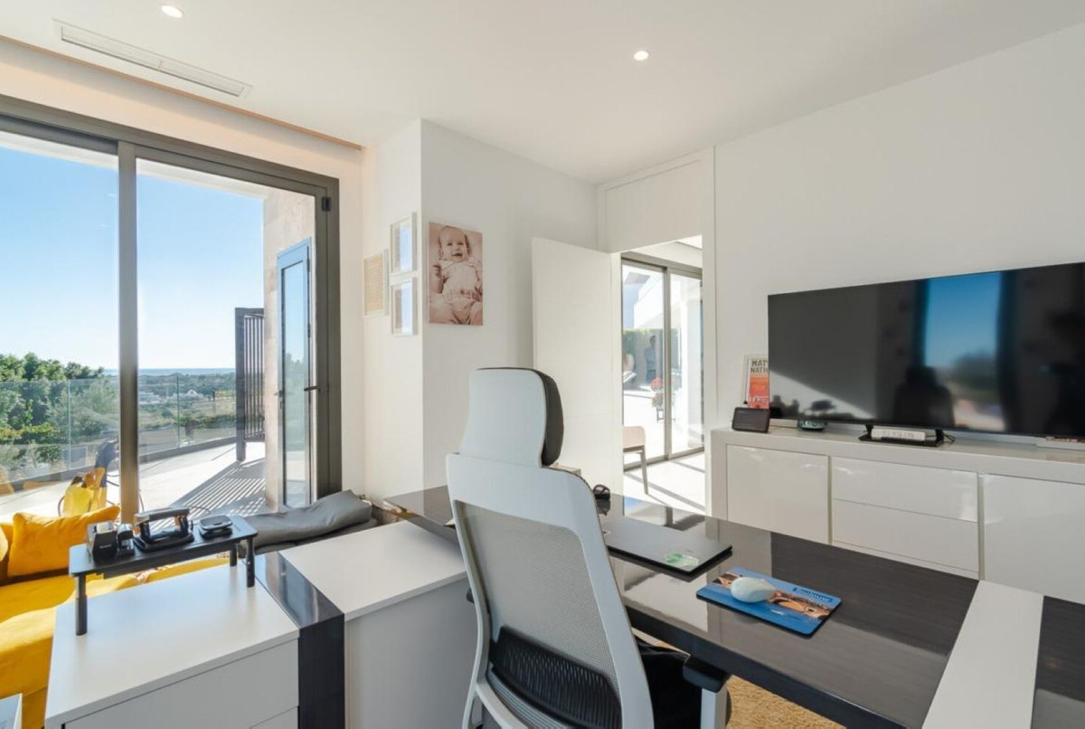 Se vende Villa - Chalet de 4 dormitorios en Costa Del Sol, Málaga, España