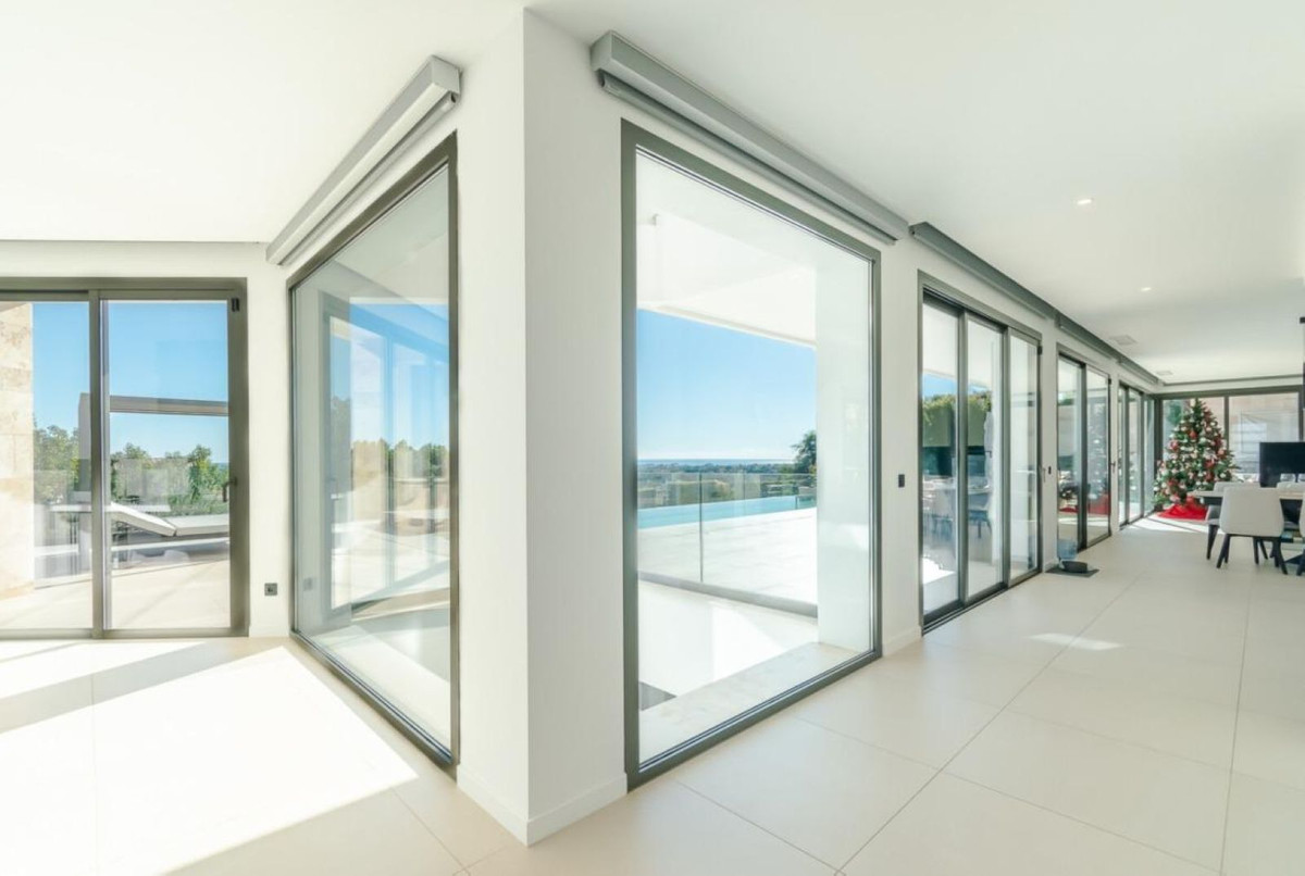 Se vende Villa - Chalet de 4 dormitorios en Costa Del Sol, Málaga, España
