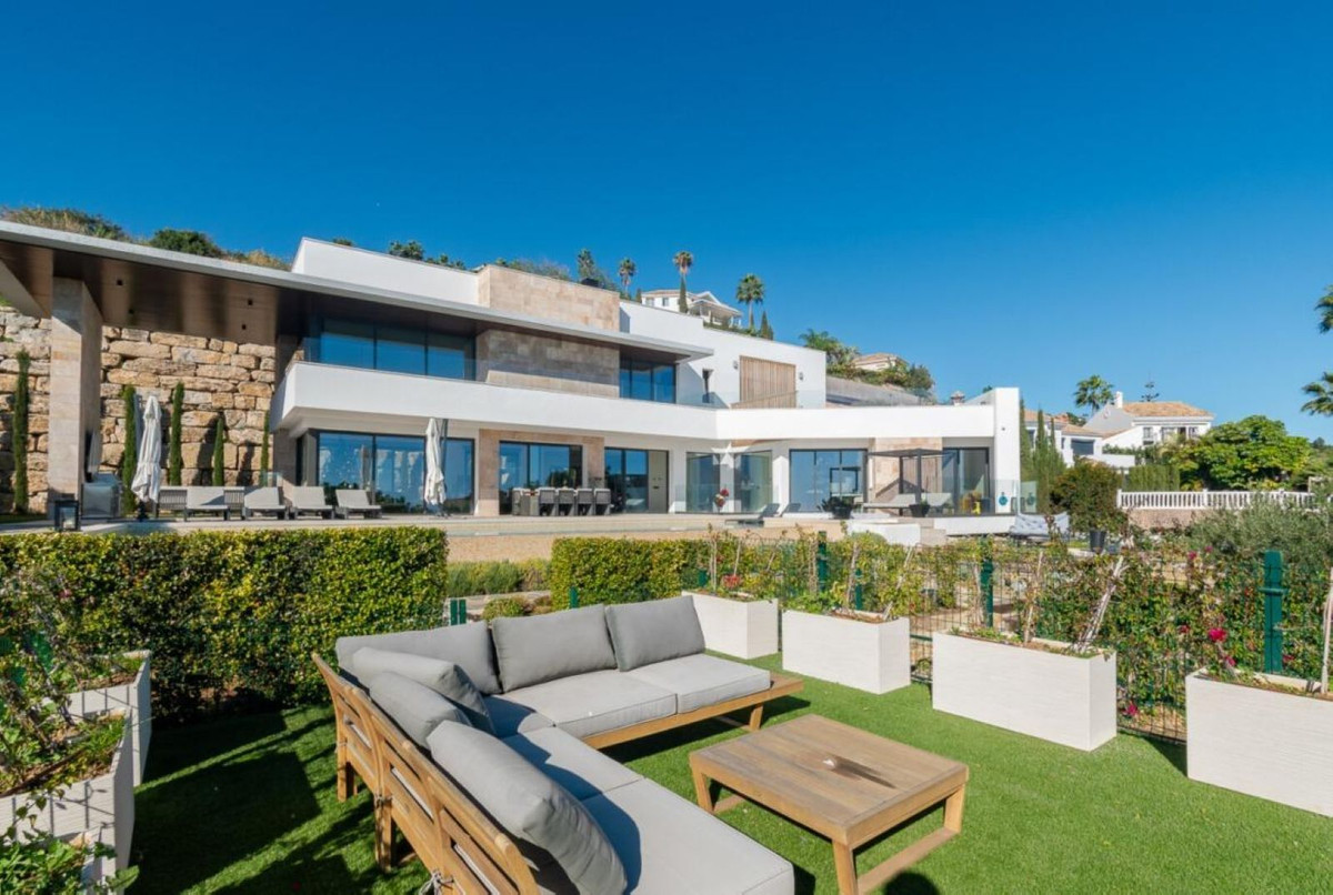 Se vende Villa - Chalet de 4 dormitorios en Costa Del Sol, Málaga, España