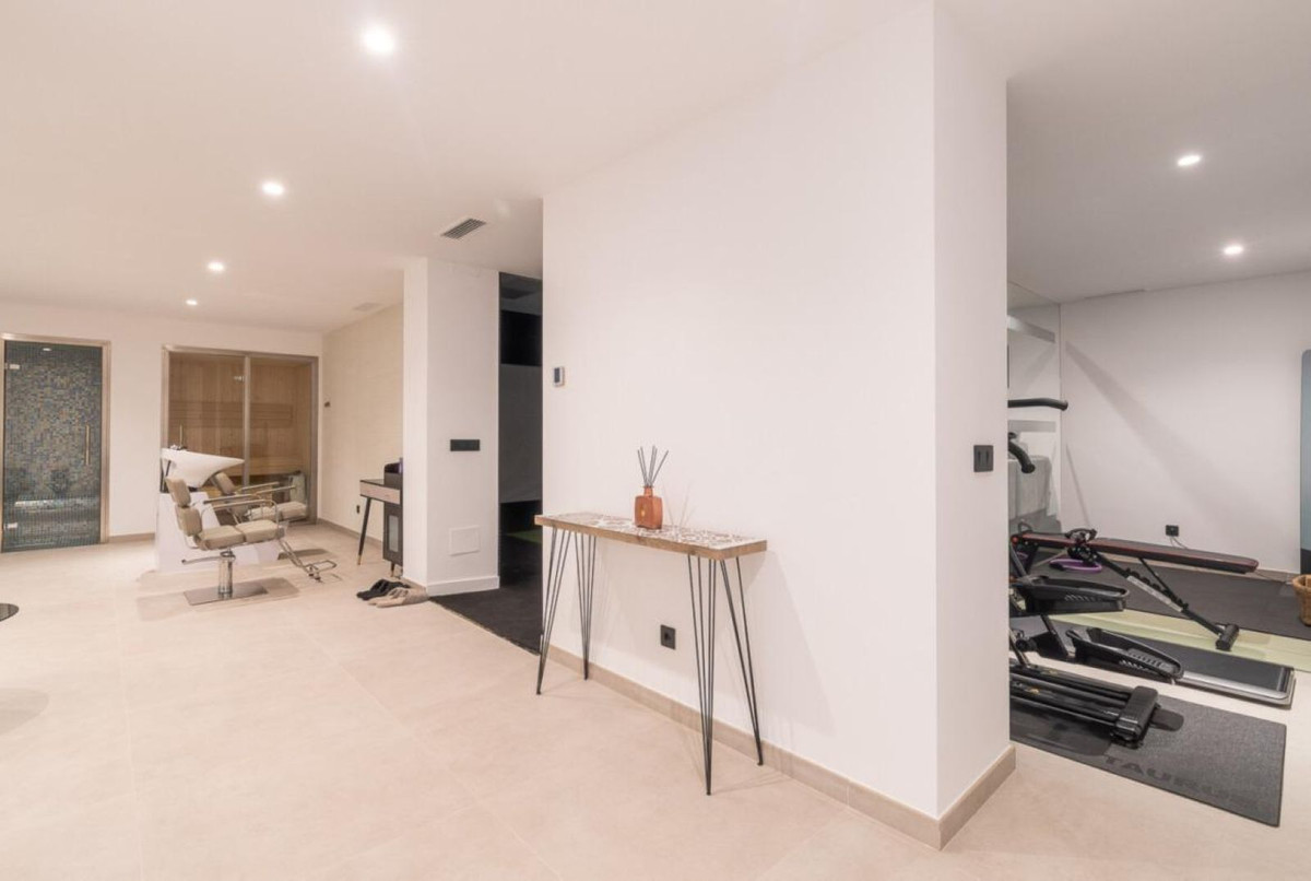 Se vende Villa - Chalet de 4 dormitorios en Costa Del Sol, Málaga, España