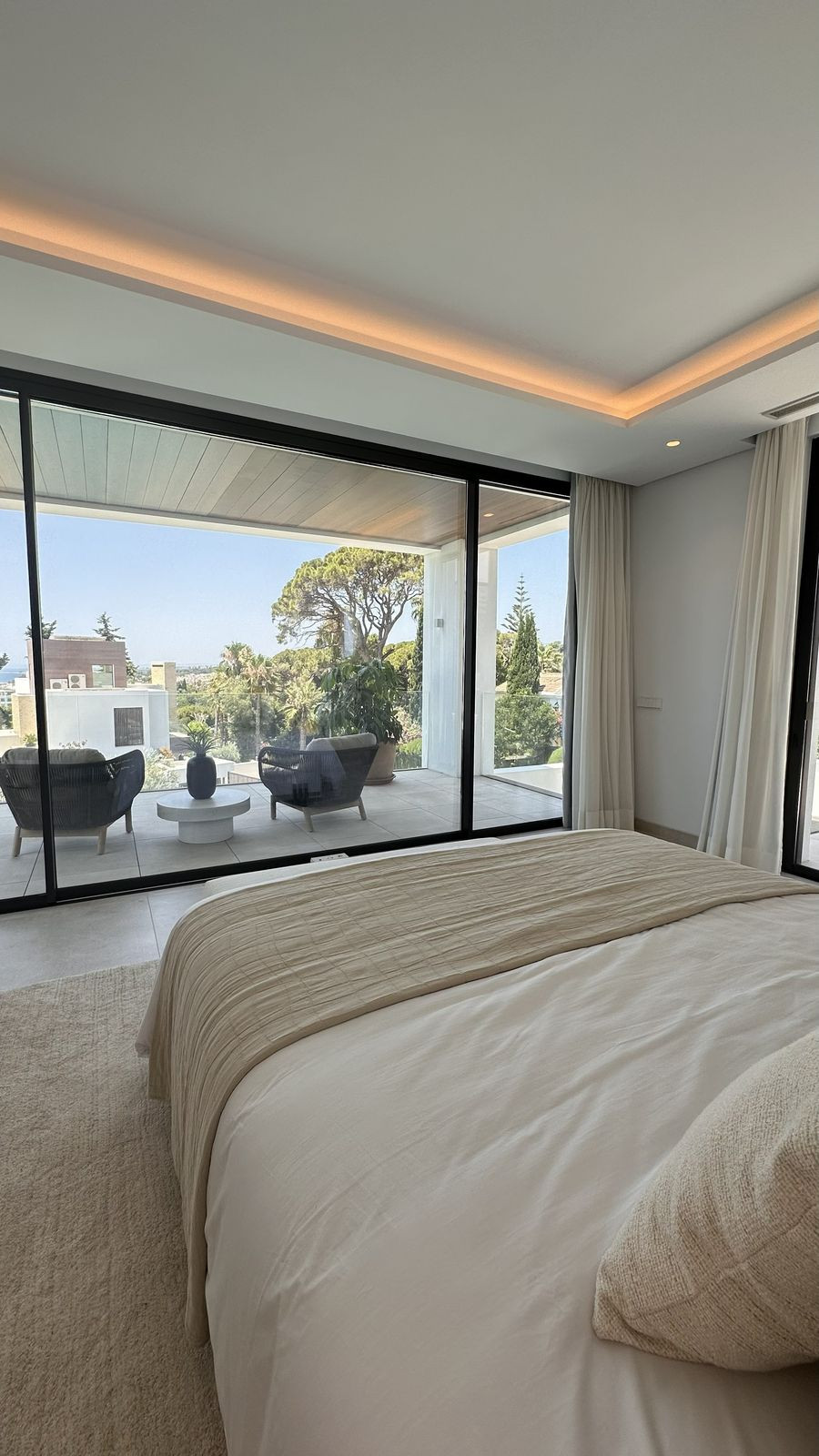 5 Bed Townhouse for sale in Marbella Costa Del Sol, Málaga, Spain