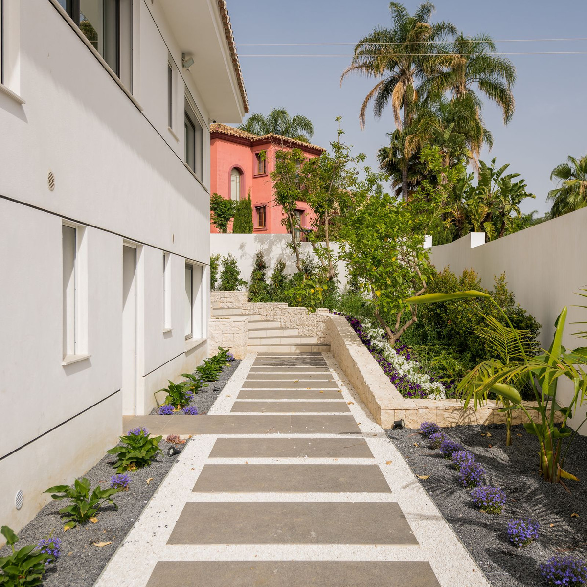 Se vende Villa - Chalet de 6 dormitorios en Costa Del Sol, Málaga, España