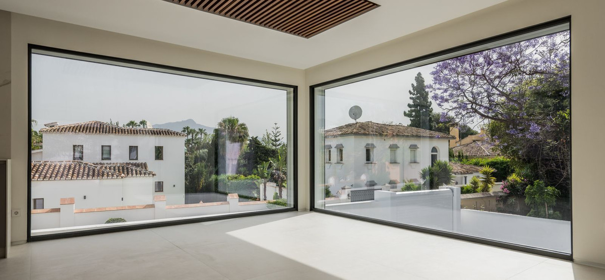 Se vende Villa - Chalet de 6 dormitorios en Costa Del Sol, Málaga, España