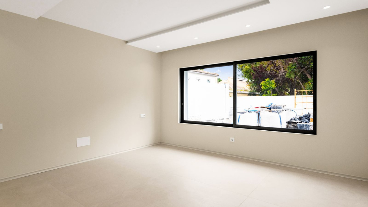 Se vende Villa - Chalet de 6 dormitorios en Costa Del Sol, Málaga, España