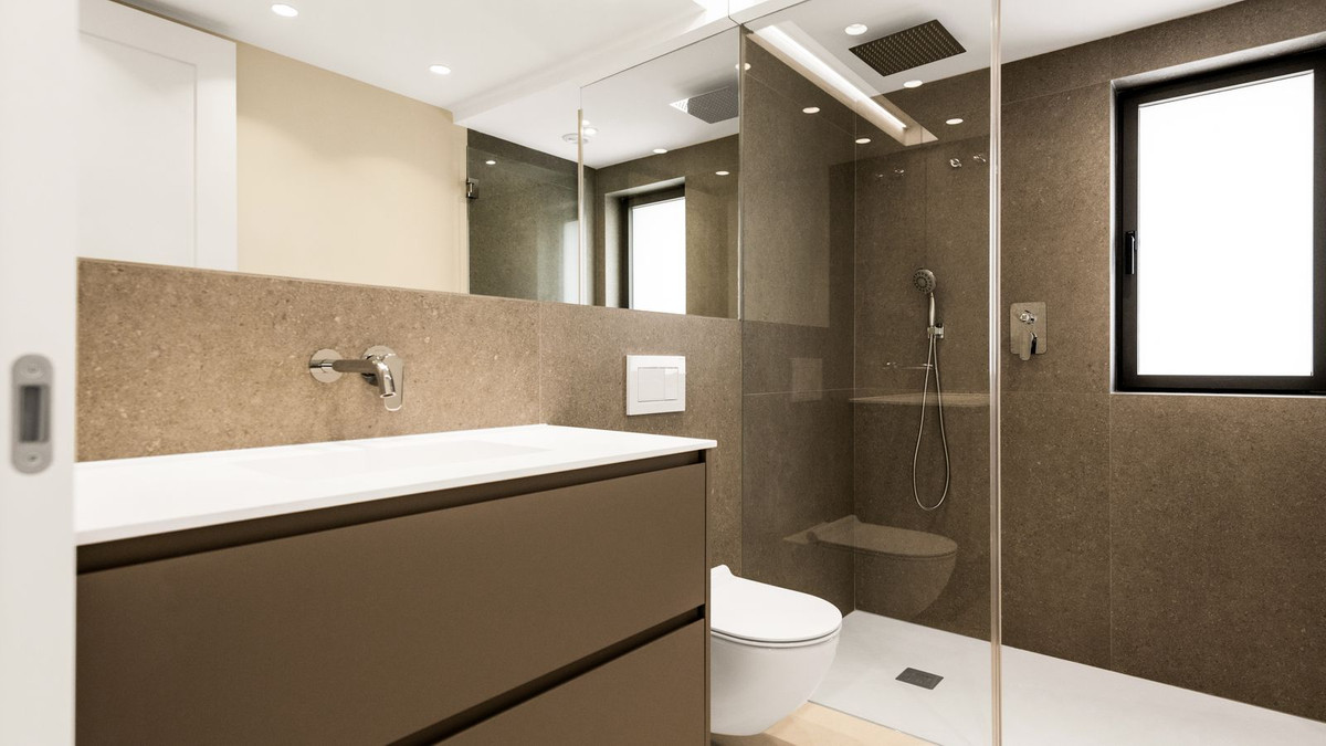 Se vende Villa - Chalet de 6 dormitorios en Costa Del Sol, Málaga, España