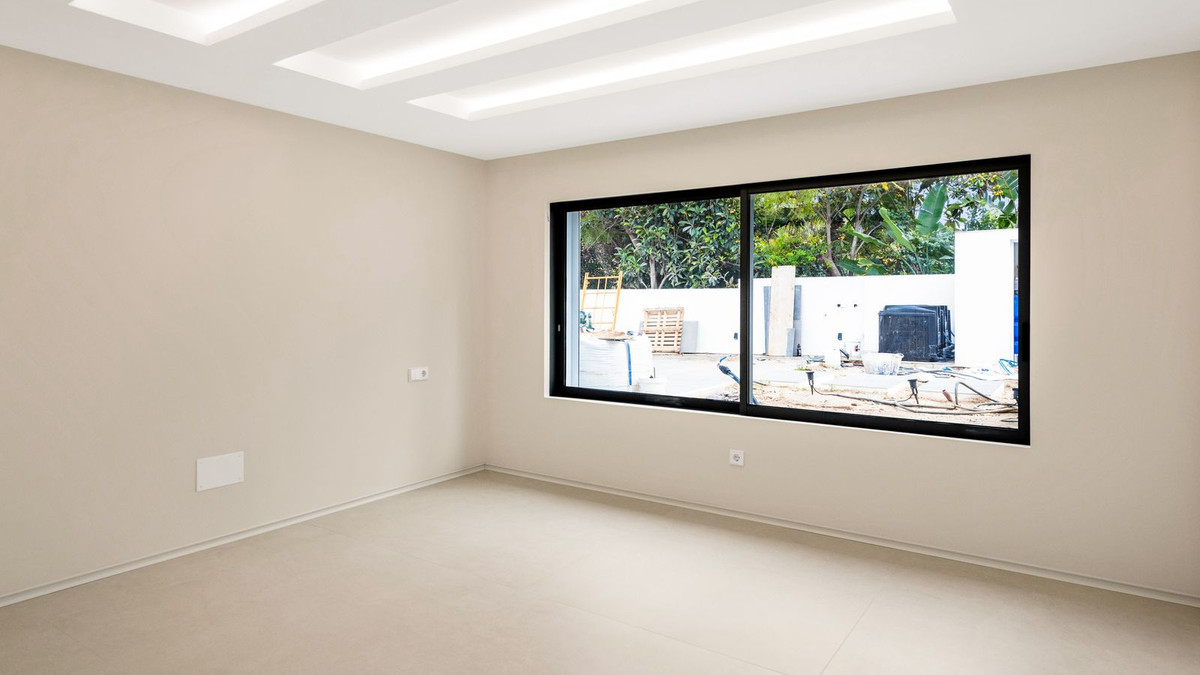 Se vende Villa - Chalet de 6 dormitorios en Costa Del Sol, Málaga, España