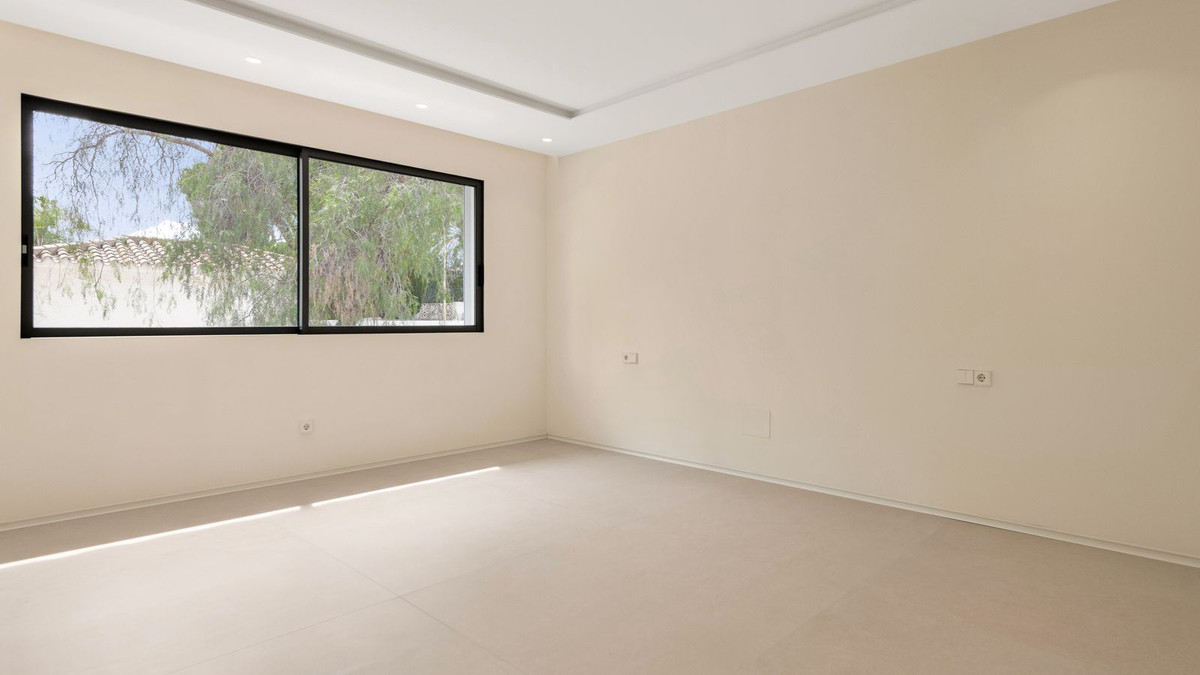 Se vende Villa - Chalet de 6 dormitorios en Costa Del Sol, Málaga, España