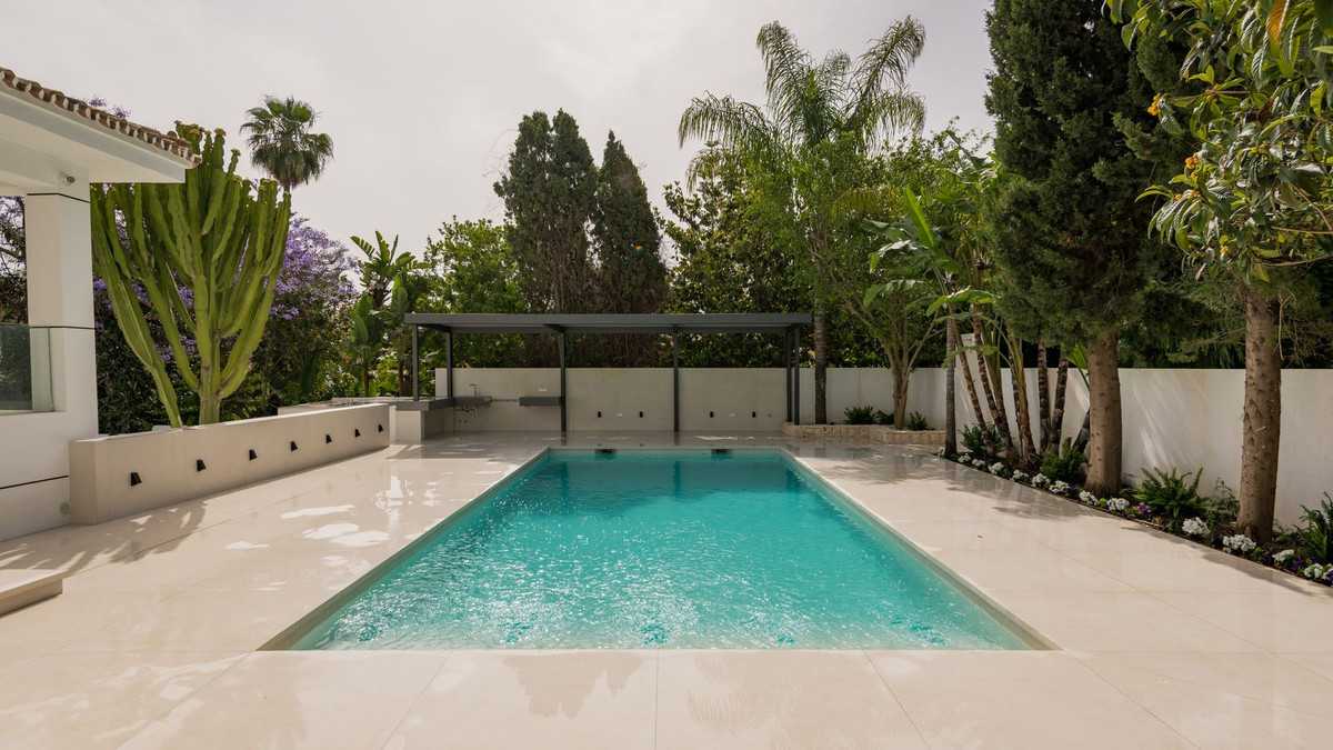 Se vende Villa - Chalet de 6 dormitorios en Costa Del Sol, Málaga, España