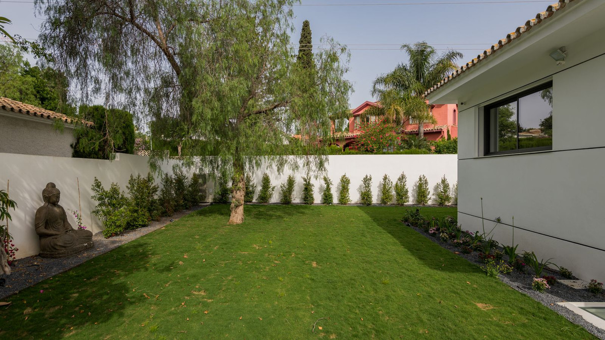 Se vende Villa - Chalet de 6 dormitorios en Costa Del Sol, Málaga, España