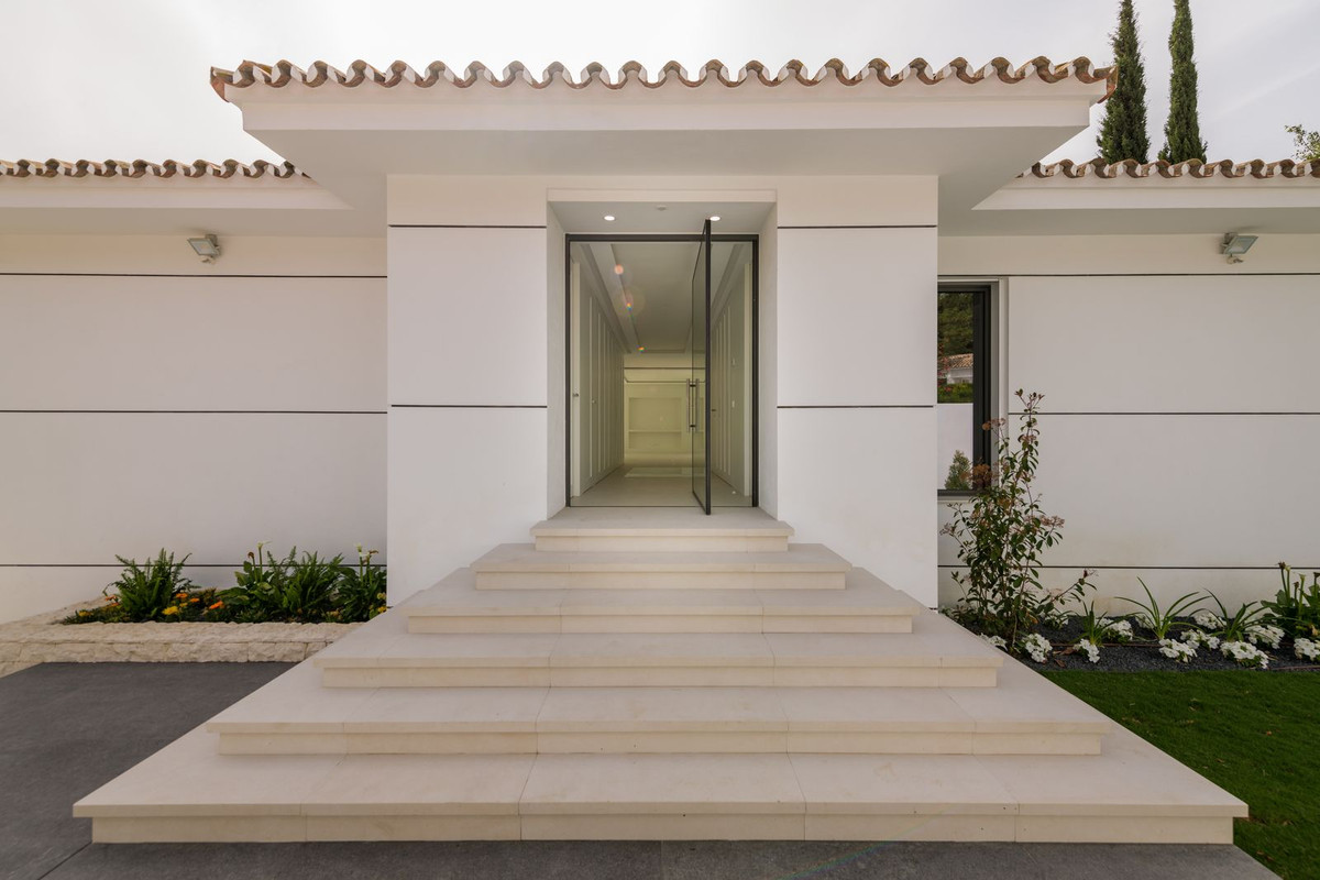 Se vende Villa - Chalet de 6 dormitorios en Costa Del Sol, Málaga, España