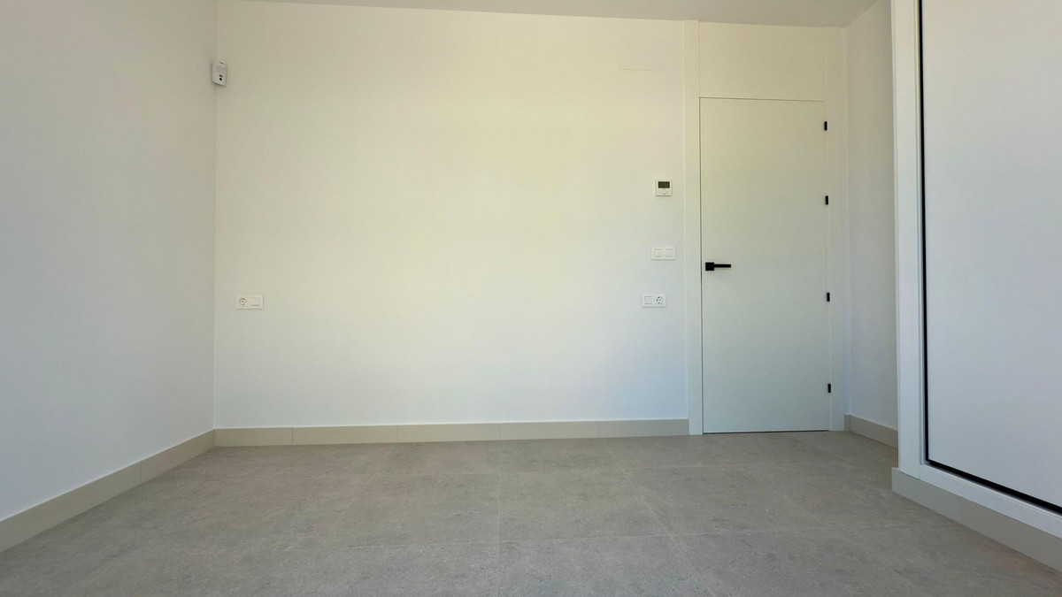 4 Bed Townhouse for sale in Muchamiel Costa Blanca, Alicante, Spain
