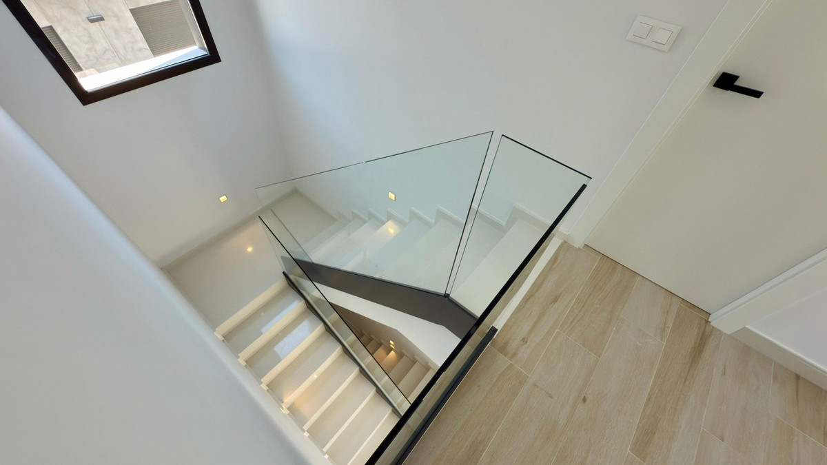 4 Bed Townhouse for sale in Muchamiel Costa Blanca, Alicante, Spain