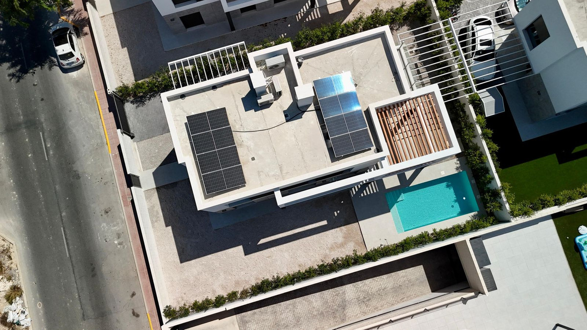 4 Bed Townhouse for sale in Muchamiel Costa Blanca, Alicante, Spain