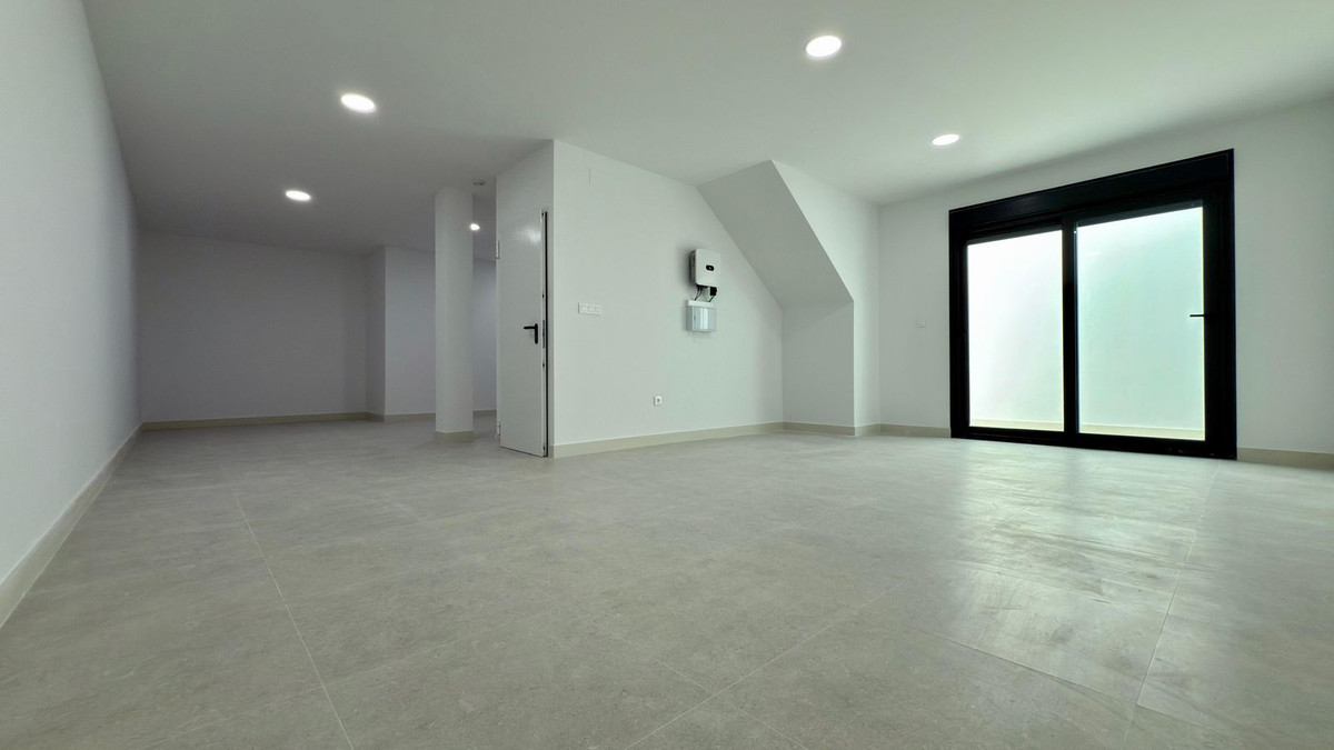 4 Bed Townhouse for sale in Muchamiel Costa Blanca, Alicante, Spain