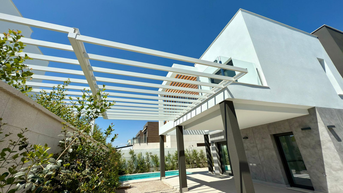 4 Bed Townhouse for sale in Muchamiel Costa Blanca, Alicante, Spain