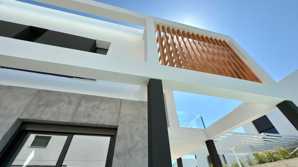 4 Bed Townhouse for sale in Muchamiel Costa Blanca, Alicante, Spain