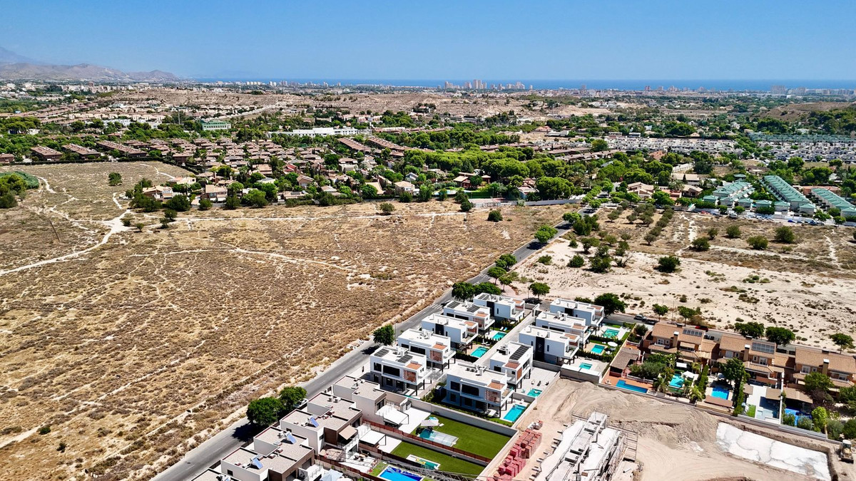 4 Bed Townhouse for sale in Muchamiel Costa Blanca, Alicante, Spain