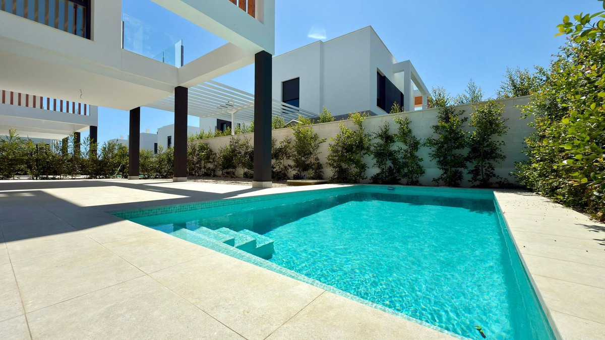 4 Bed Townhouse for sale in Muchamiel Costa Blanca, Alicante, Spain