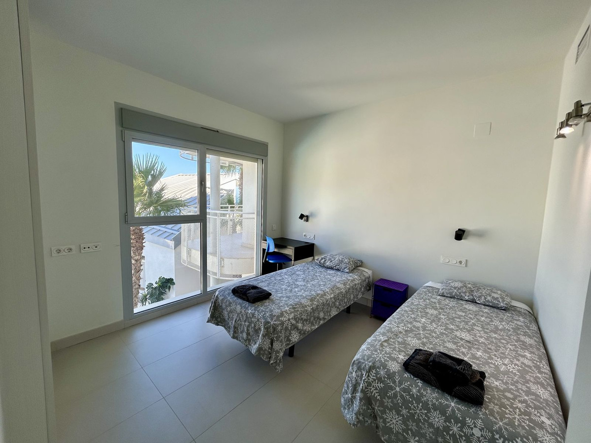 3 Bed Apartment for sale in Fuengirola Costa Del Sol, Málaga, Spain