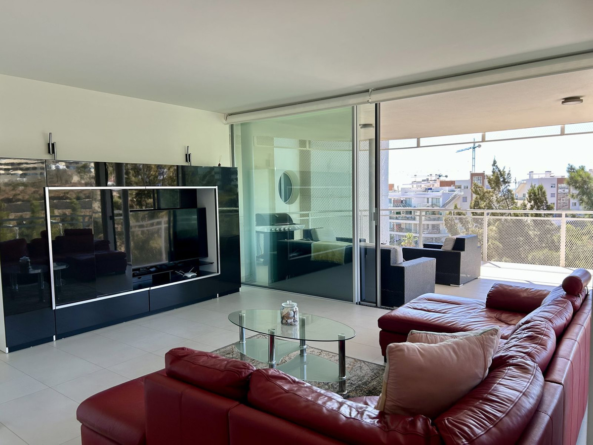 3 Bed Apartment for sale in Fuengirola Costa Del Sol, Málaga, Spain