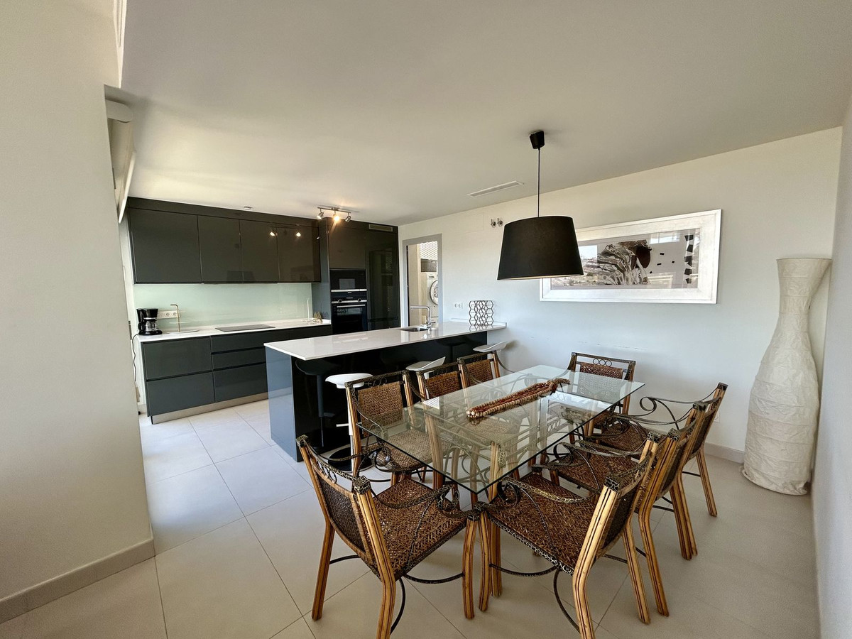 3 Bed Apartment for sale in Fuengirola Costa Del Sol, Málaga, Spain