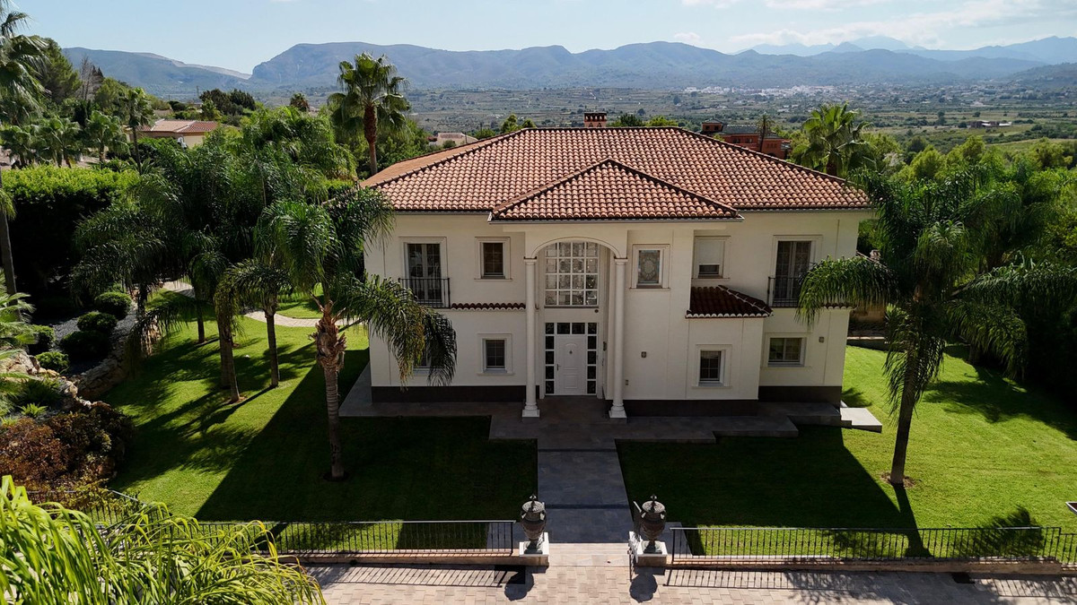 4 Bed Townhouse for sale in Javea Costa Blanca, Alicante, Spain