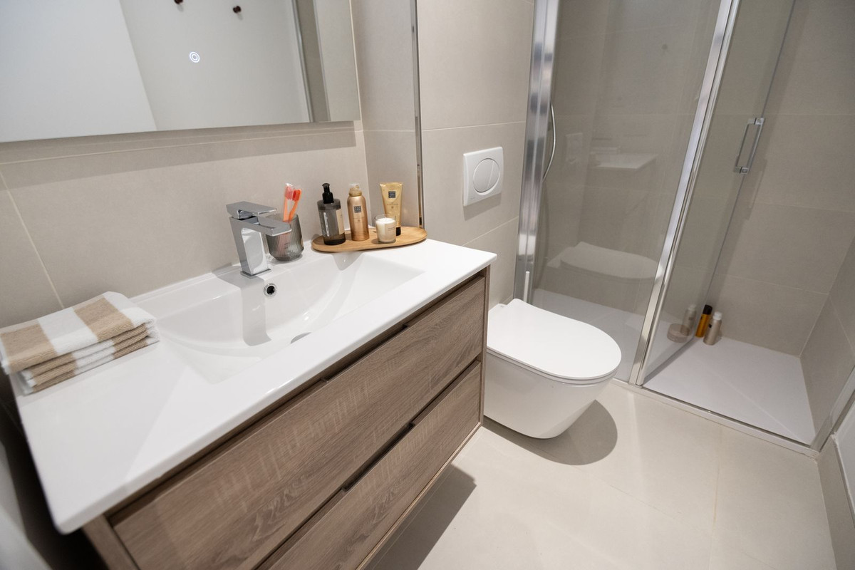 2 Bed Apartment for sale in Higueron Costa Del Sol, Málaga, Spain