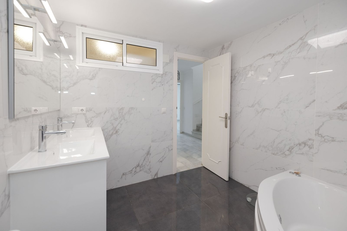 3 Bed Apartment for sale in Campo Mijas Costa Del Sol, Málaga, Spain