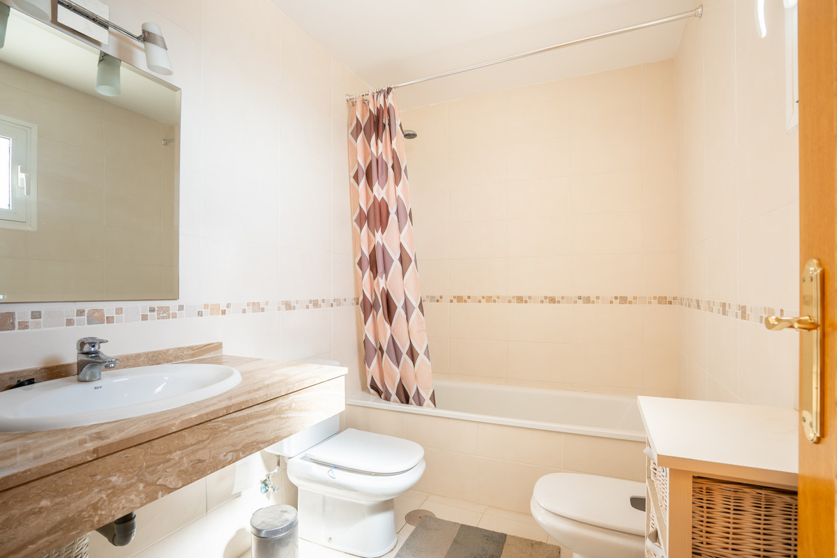 Se vende Ático de 2 dormitorios en Costa Del Sol, Málaga, España