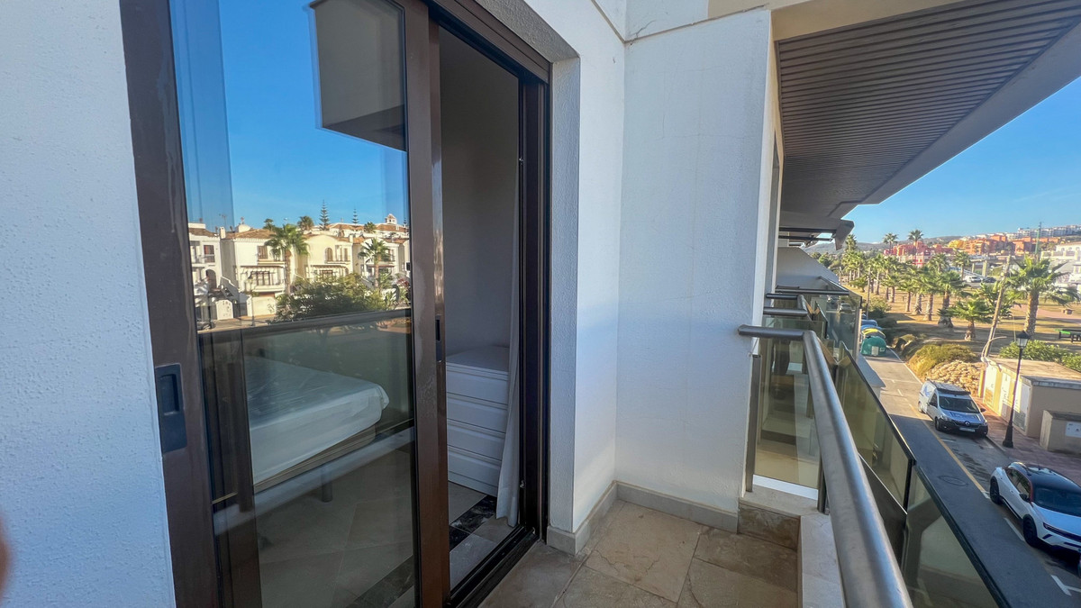 2 Bed Apartment for sale in La Duquesa Costa Del Sol, Málaga, Spain