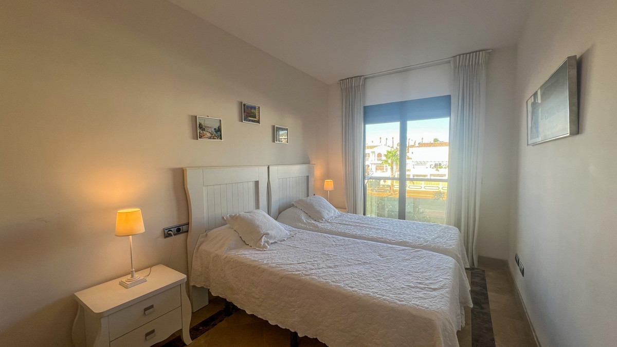 2 Bed Apartment for sale in La Duquesa Costa Del Sol, Málaga, Spain