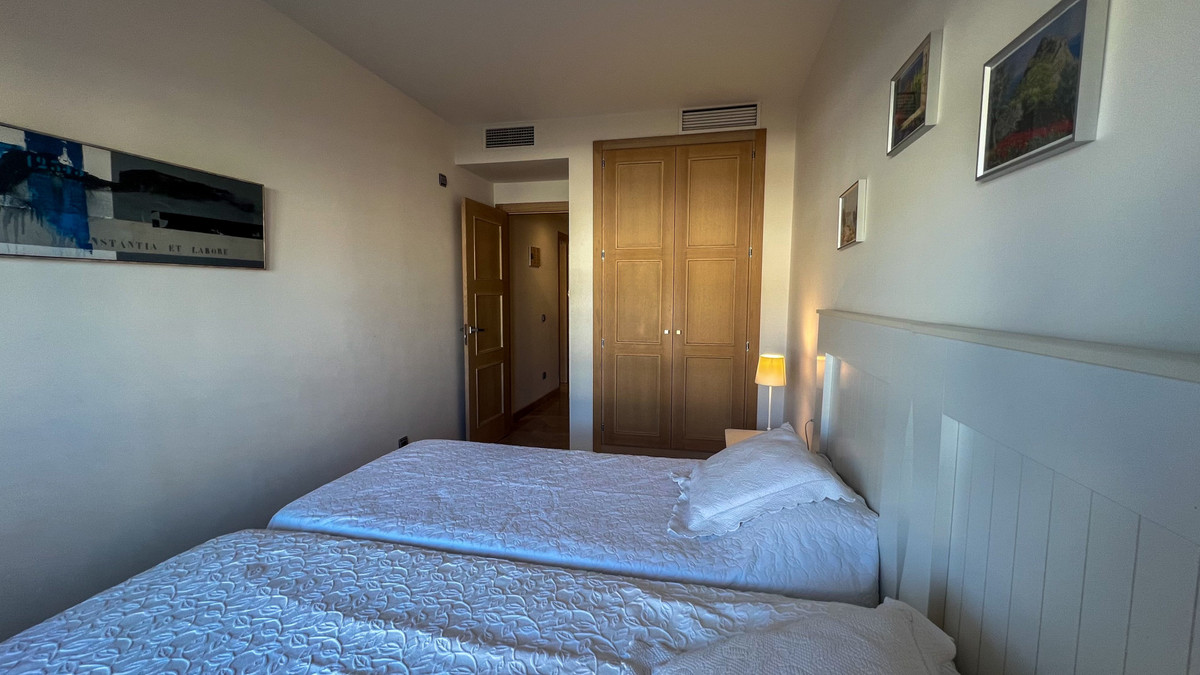 2 Bed Apartment for sale in La Duquesa Costa Del Sol, Málaga, Spain