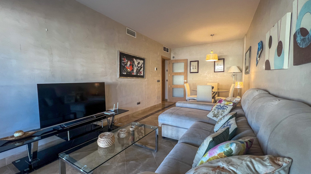2 Bed Apartment for sale in La Duquesa Costa Del Sol, Málaga, Spain