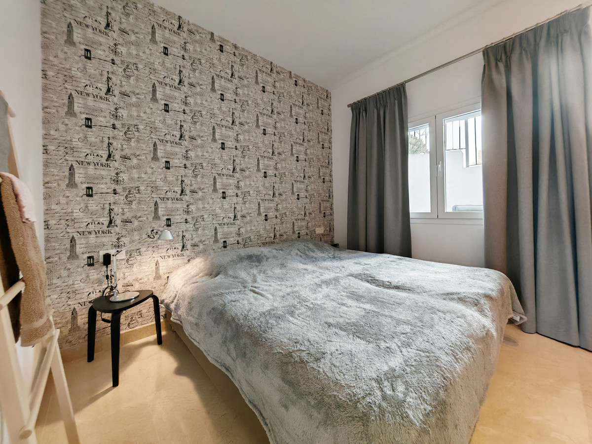 Se vende Apartamento Planta Baja de 3 dormitorios en Costa Del Sol, Málaga, España