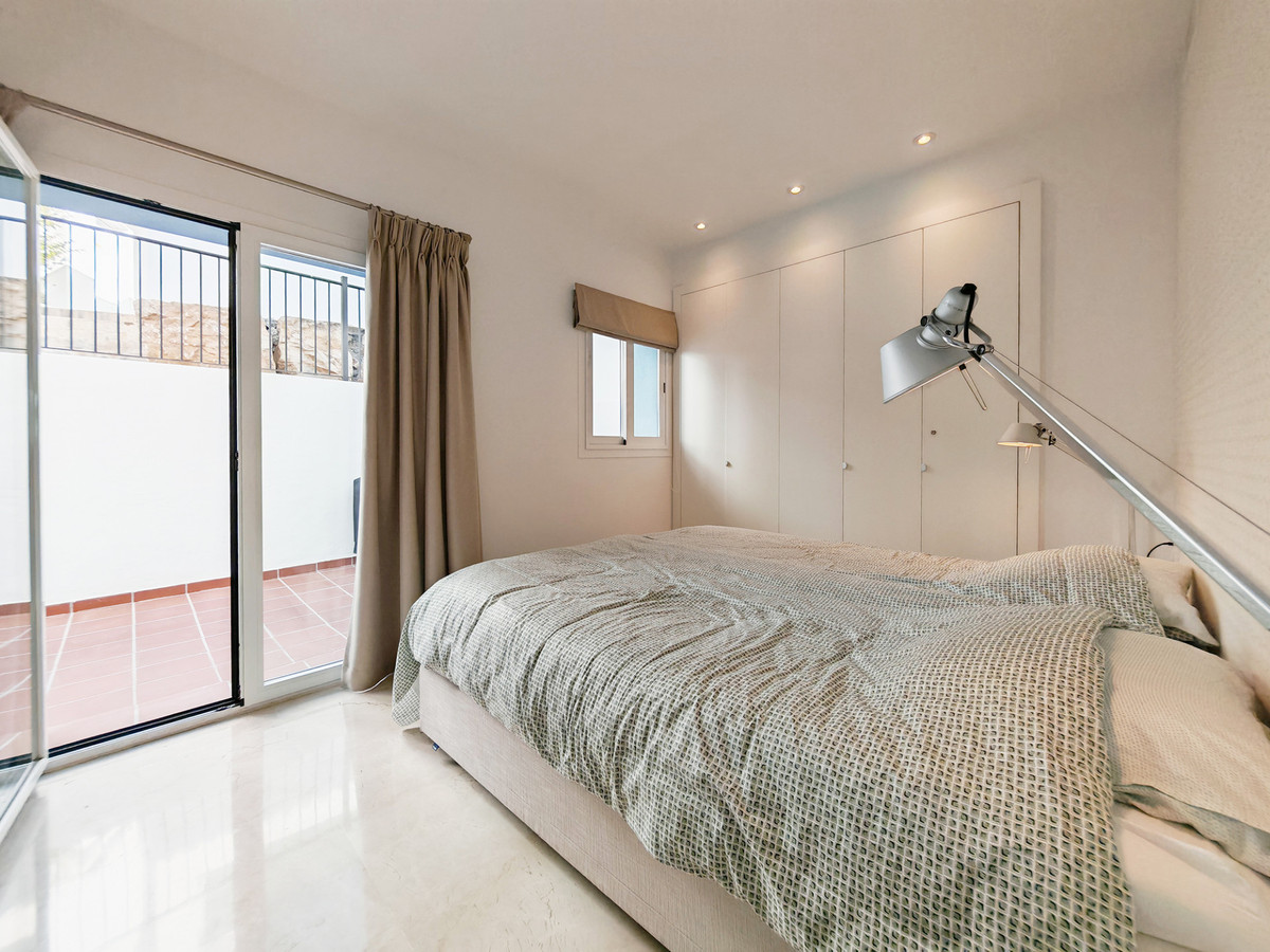 Se vende Apartamento Planta Baja de 3 dormitorios en Costa Del Sol, Málaga, España
