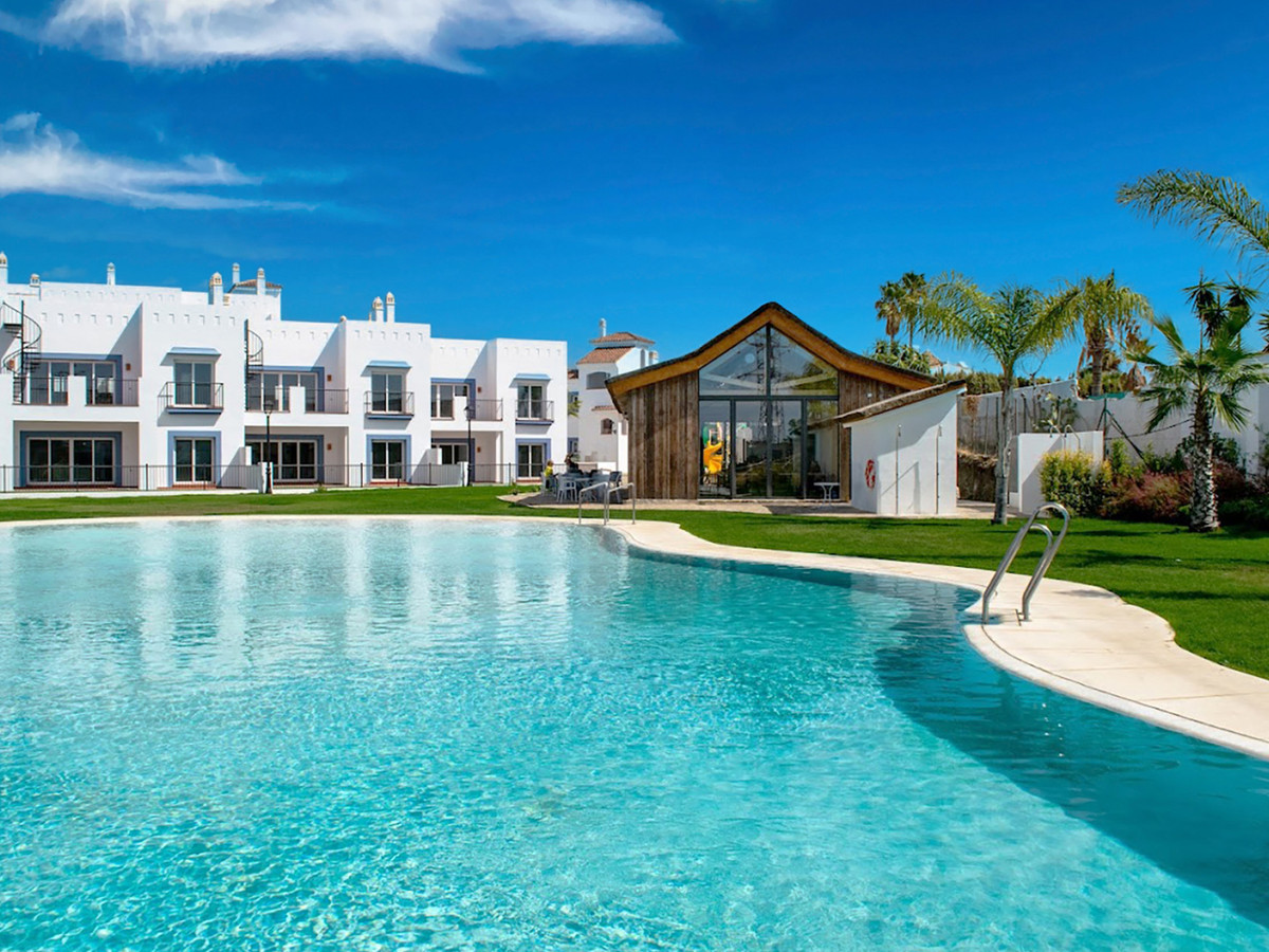 Se vende Apartamento Planta Baja de 3 dormitorios en Costa Del Sol, Málaga, España