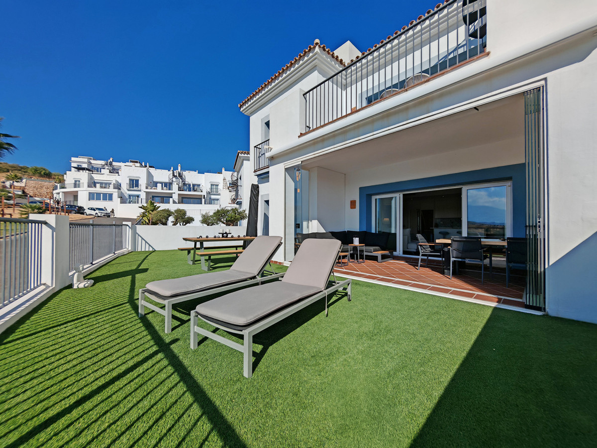 Se vende Apartamento Planta Baja de 3 dormitorios en Costa Del Sol, Málaga, España