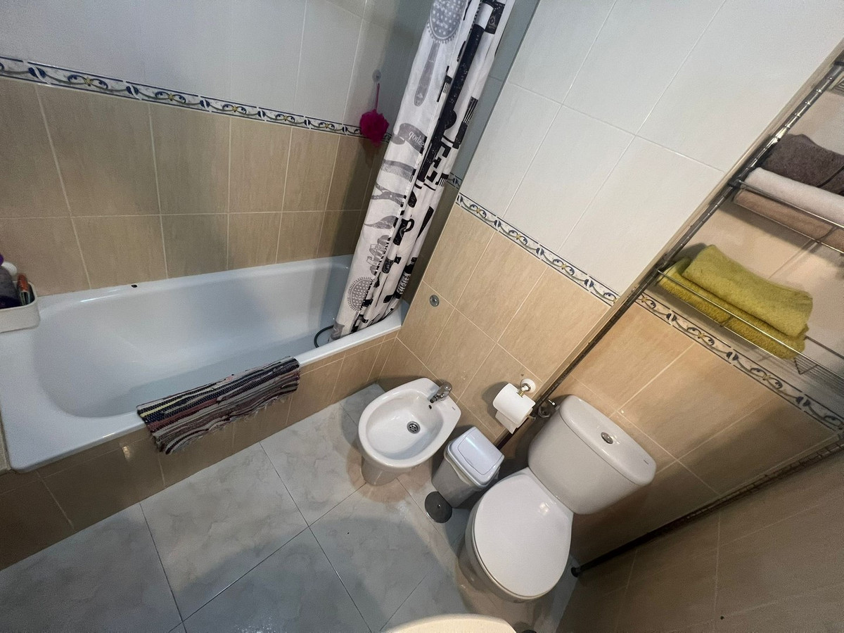 Se vende Apartamento Planta Baja de 2 dormitorios en Costa Del Sol, Málaga, España