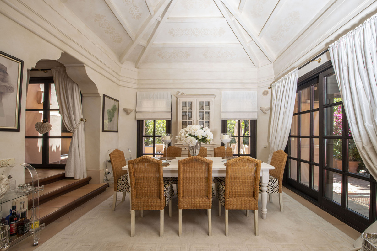 Se vende Villa - Chalet de 3 dormitorios en Costa Del Sol, Málaga, España