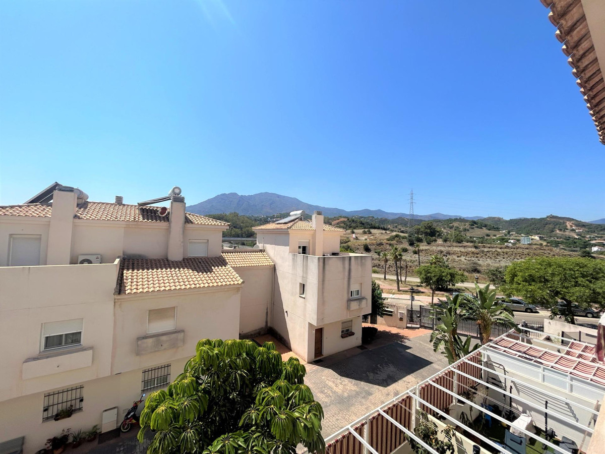3 Bed Apartment for sale in Estepona Costa Del Sol, Málaga, Spain