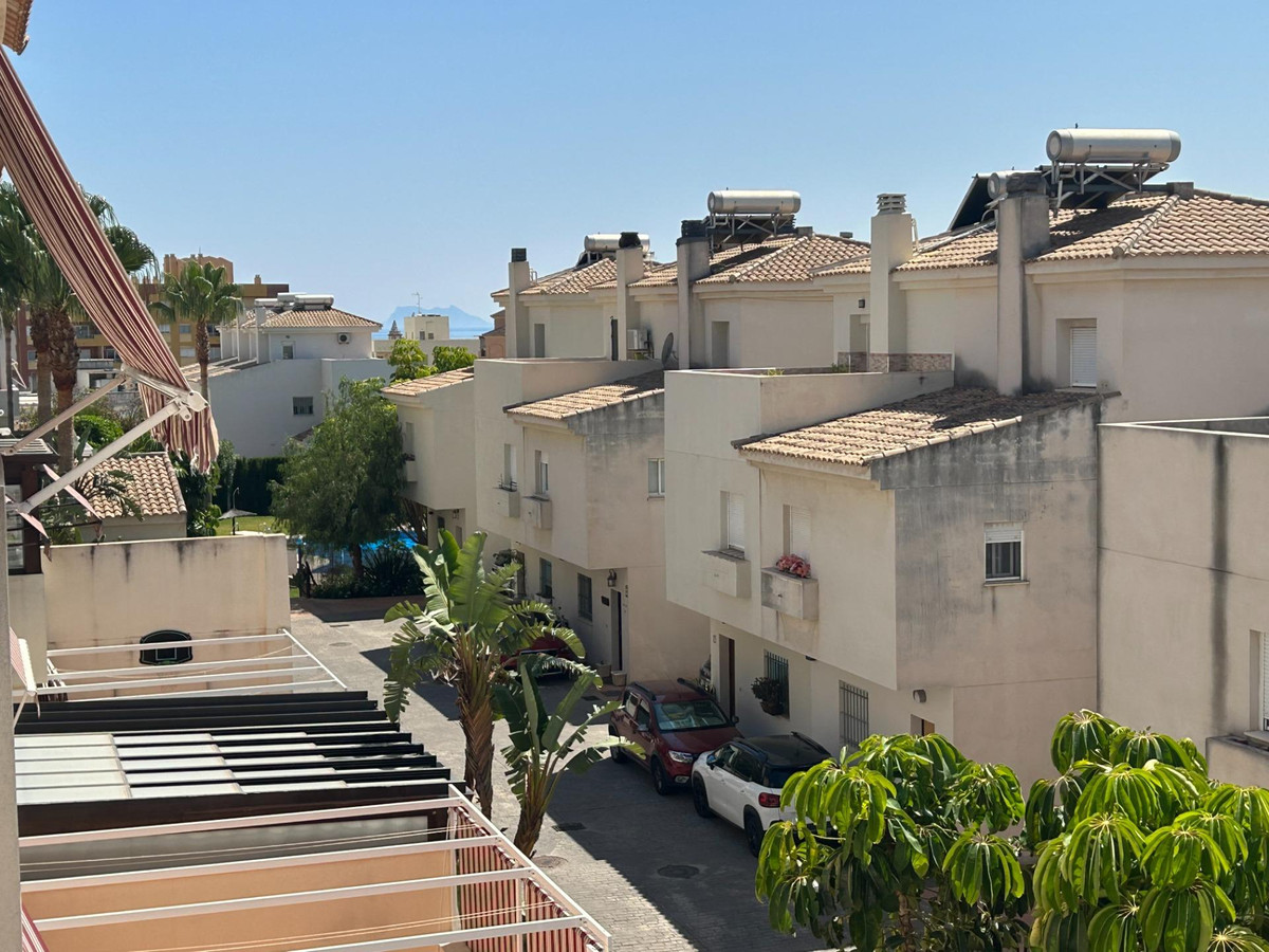 3 Bed Apartment for sale in Estepona Costa Del Sol, Málaga, Spain