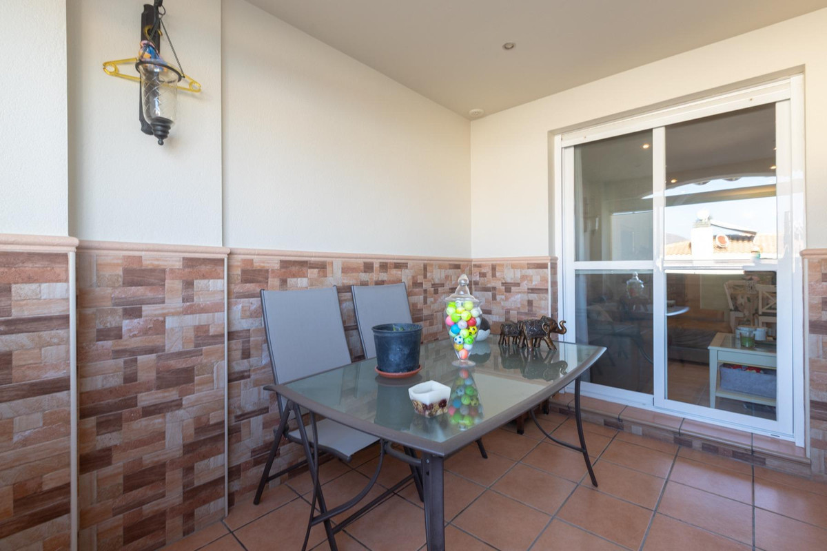 3 Bed Apartment for sale in Estepona Costa Del Sol, Málaga, Spain