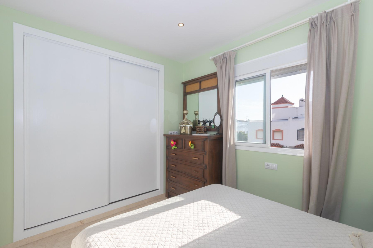 3 Bed Apartment for sale in Estepona Costa Del Sol, Málaga, Spain